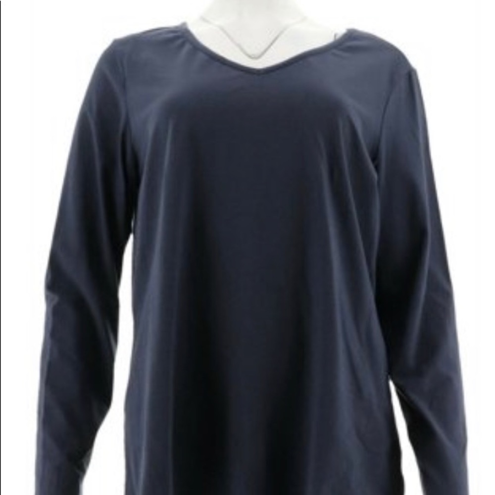 Martha Stewart classic V neck long slv top NWOT
